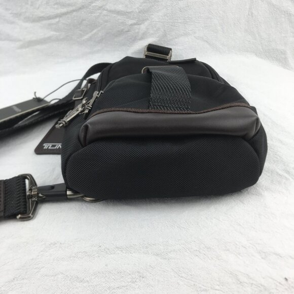 TUMI SLING BAG In black - Picture 5 of 10